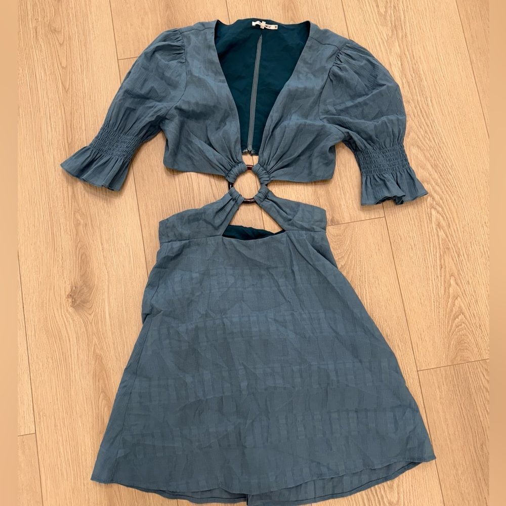 Tularosa blue vacation dress cutout size small women’s